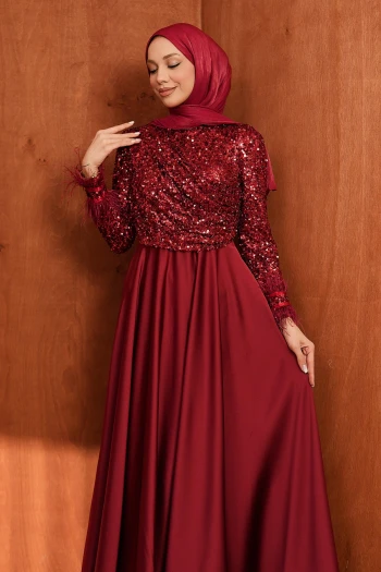 Bordo Kolları Tüylü Üstü Payetli Saten Abiye