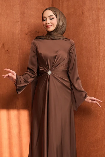 Kahve Önü Pelerinli Drapeli Saten Abiye