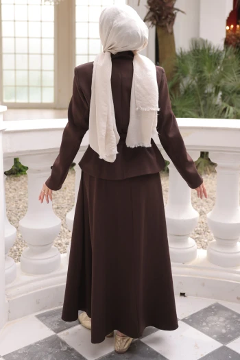 Kahverengi Ceket Etekli Krep Takım