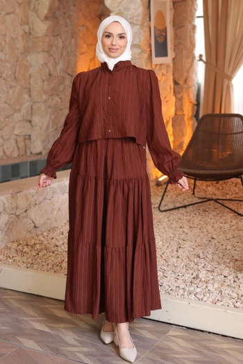 Kahverengi Düğmeli Gömlek Etekli Bürümcük Takım