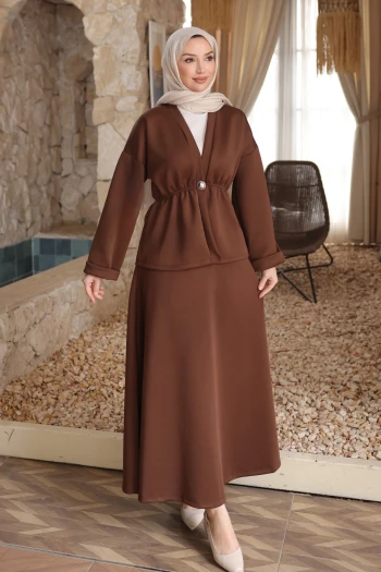 Kahverengi Düğmeli Lastikli Ceket Etekli Takım