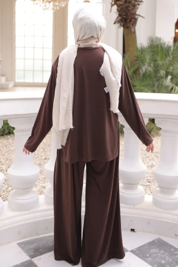 Kahverengi Sweat Pantolonlu Modal Takım