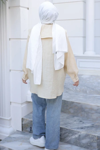 Krem Yaka Detaylı Düğmeli Tunik