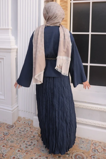 Lacivert Zincir Kemer  Detaylı Gömlek Kraş Etekli Takım