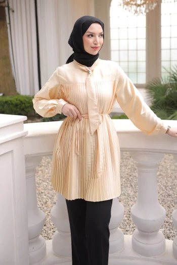 Sarı Fular Yakalı Piliseli Saten Tunik