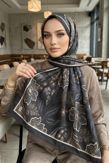 Siyah Etnik Desenli Soft Şal