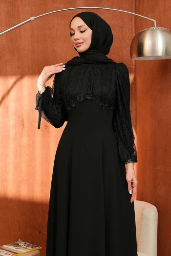 Siyah Kol Sırt Bağlama Detaylı Abiye