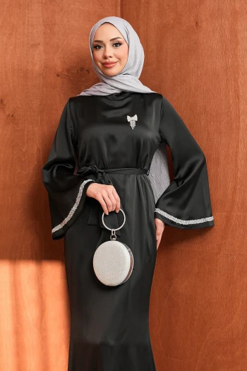 Siyah Kolu Taşlı Bel Kuşaklı Saten Abiye