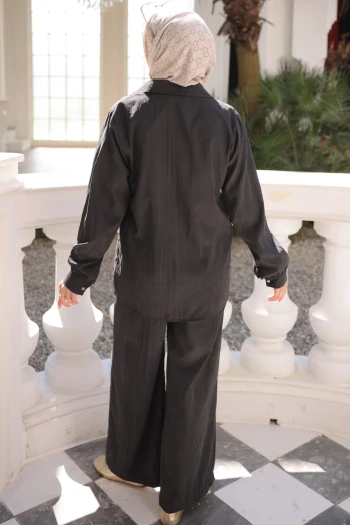 Siyah Önü Taş Detaylı Düğmeli Tunik Pantolonlu Takım