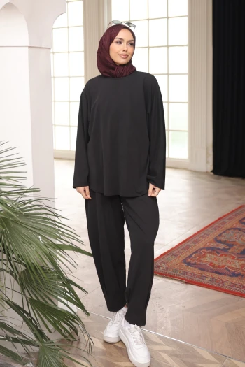 Siyah Tunik Pantolonlu Takım