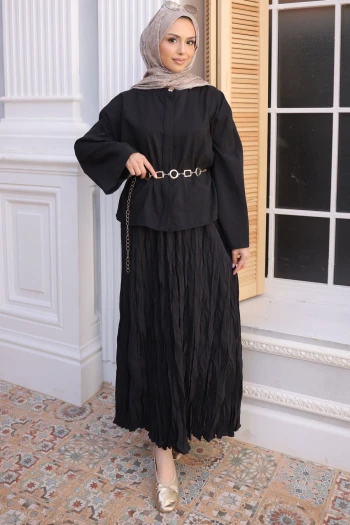 Siyah Zincir Kemer  Detaylı Gömlek Kraş Etekli Takım