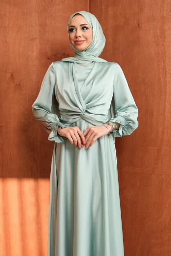 Su Yeşili Kol Gipeli Ön Detaylı Saten Abiye