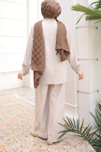 Taş Önü Taş Detaylı Düğmeli Tunik Pantolonlu Takım