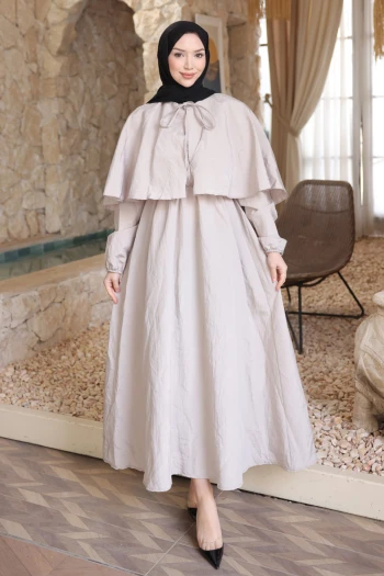 Taş Pelerin Detaylı  Kol Lastikli Elbise