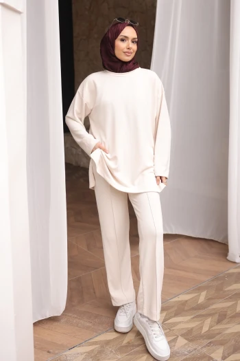 Taş Yanı Yırtmaçlı Tunik Pantolonlu Takım