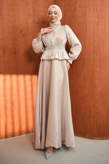 Vizon Beli Volan Detaylı Taşlı Janjan Saten Abiye