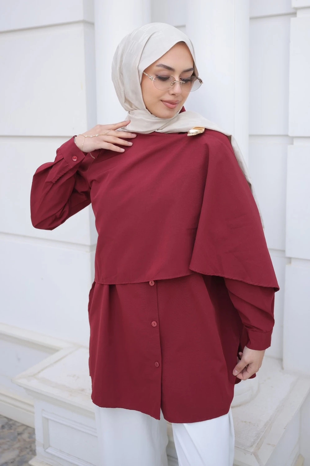 Bordo Ön Bronş Detaylı Tunik