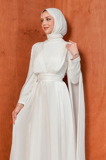 Ekru Omuz Detaylı Drapeli Abiye