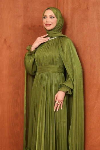 Haki Etek Ucu Fırfırlı Pelerinli Abiye