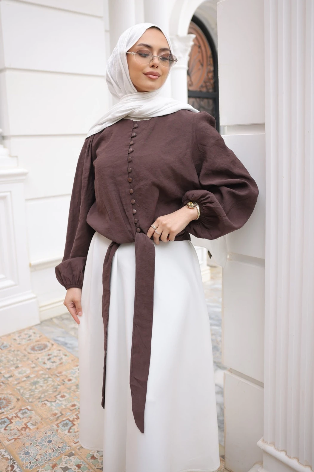 Kahverengi Bel Bağlamalı Düğmeli Gömlek