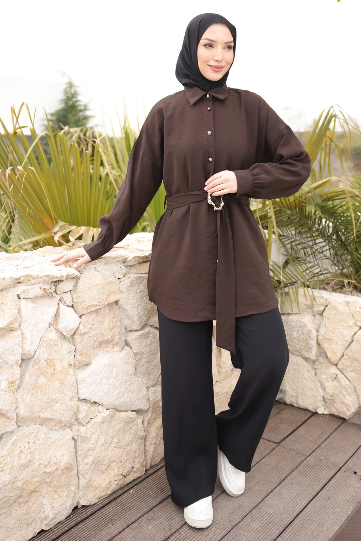 Kahverengi Düğmeli Kuşaklı Tunik