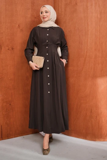 Kahverengi Düğmeli Pileli Elbise