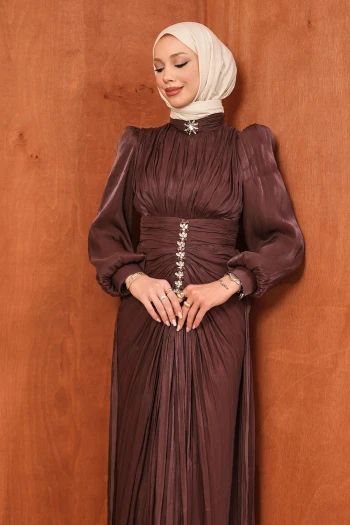 Kahverengi Taş Detaylı Drapeli Janjan Abiye