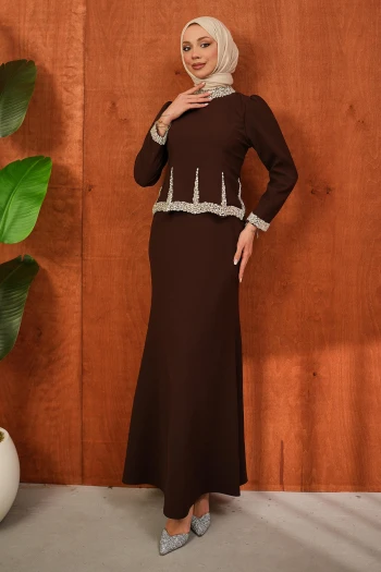 Kahverengi Taş Detaylı Tasarım Abiye