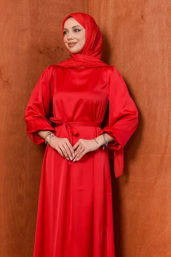 Kırmızı Hakim Yaka Balon Kol Saten Abiye Elbise