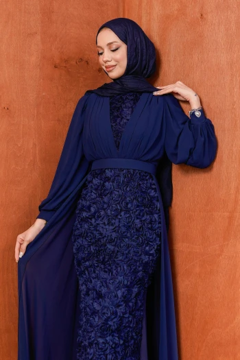 Lacivert Şifon Gül Garnili Abiye