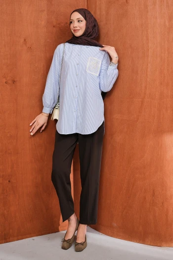Mavi Düğmeli Çizgili Taş Detaylı Gömlek