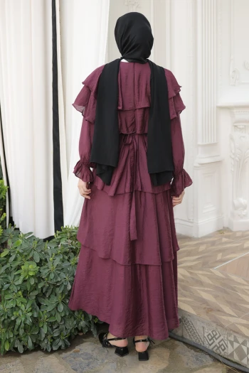 Mürdüm Yakalı Katlı Beli Lastikli Elbise