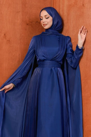 Saks Mavi Omuz Detaylı Drapeli Abiye