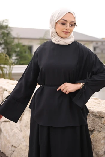 Siyah Bağcık Detaylı Etekli Takım