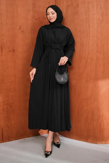 Siyah Bel Bağlamalı Piliseli Elbise