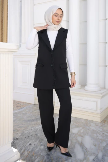 Siyah Dantel Detaylı Yelek Pantolonlu Takım