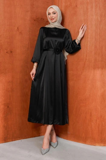 Siyah Gül Kemer Detaylı Balon Kol Saten Abiye