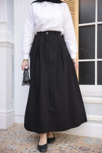 Siyah Pileli Kot Etek