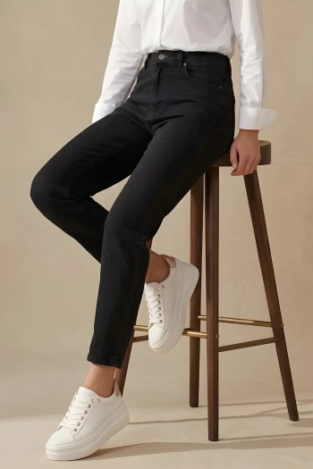 Siyah Yüksek Bel Mom Jeans Pantolon