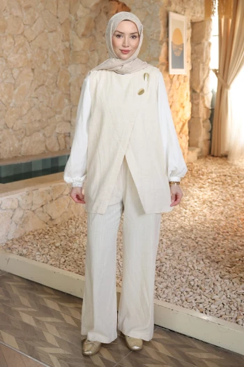 Taş Düğme Detaylı Keten Pantolonlu Takım