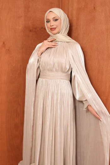 Taş Etek Ucu Fırfırlı Pelerinli Abiye