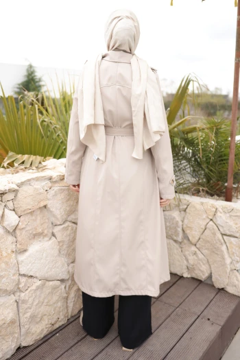 Taş Kruvaze Yaka Düğmeli Trençkot