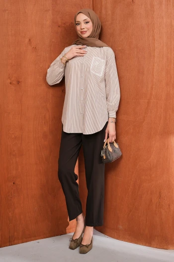 Vizon Düğmeli Çizgili Taş Detaylı Gömlek