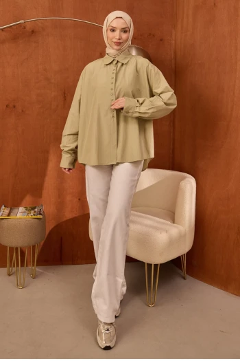 Yeşil Düğmeli Asimetrik Kesim Terikoton Gömlek