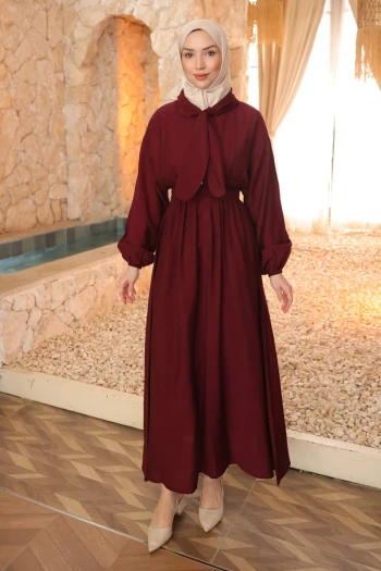Bordo Yaka Detaylı Bel Lastikli Elbise