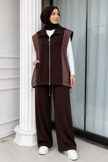 Kahverengi Garnili Yelek Pantolonlu Takım