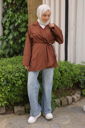 Kahverengi Ön Bağlamalı Bronş Detaylı Kimono