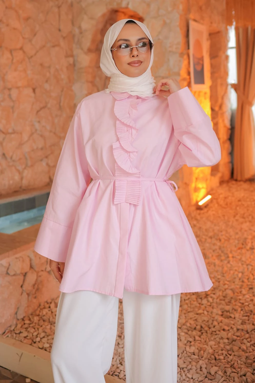 Pembe Önü Piliseli Bel Bağlamalı Gömlek