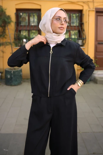 Siyah Fermuarlı Ceket Pantolonlu Tencel Takım