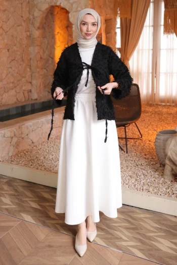 Siyah Ön Bağlamalı Püsküllü Kimono
